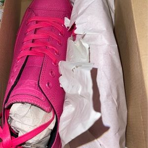 Pink rubber converse